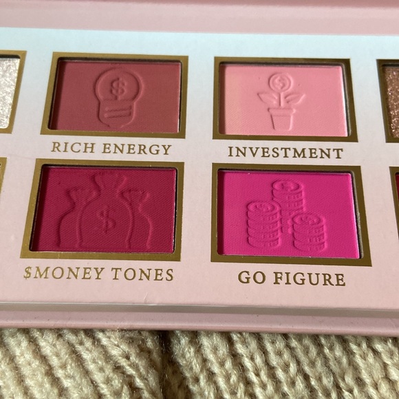 P.Louise $tack Em’ Up Smokey tones palette - Picture 4 of 6